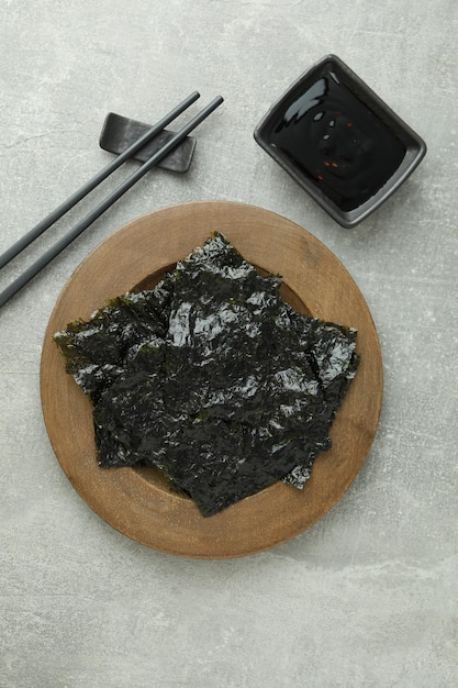 Concept van Japans eten zeewier nori bovenaanzicht