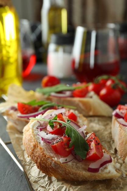 Concept van lekker eten met bruschetta-snacks