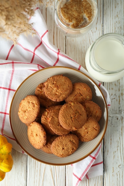 Concept van lekker eten met pompoenkoekjes, bovenaanzicht.