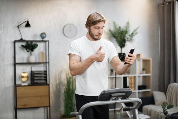 Concept van sport gezondheidszorg actie afgelegen vrije tijd