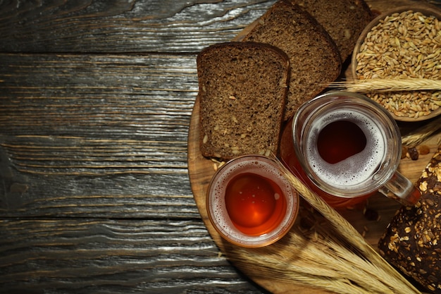 Concept van vers drankje kvass ruimte voor tekst