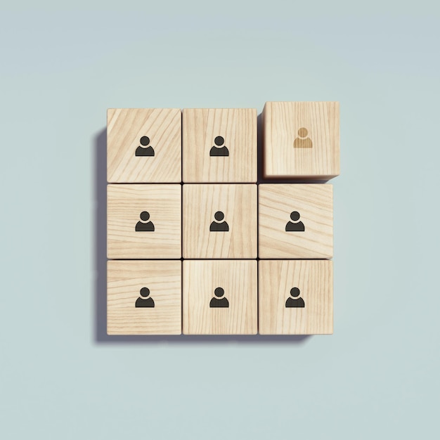 Фото Концептуальная бизнес-иллюстрация с деревянными кубиками и иконками на голубом фоне