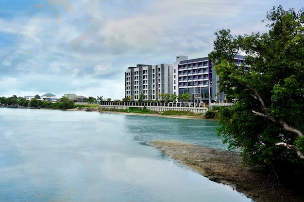 condo en rivier