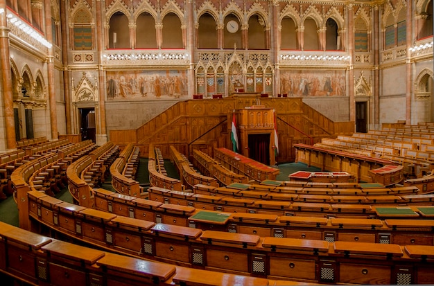 Conferentieruimte in het parlement van Boedapest, Hongarije