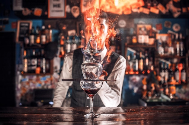 Confident barman surprises with its skill bar visitors in the pub