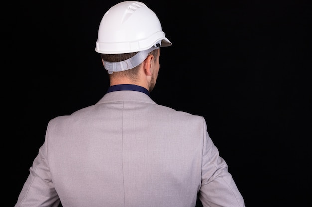 Photo construction engineer businessman in a white helmet