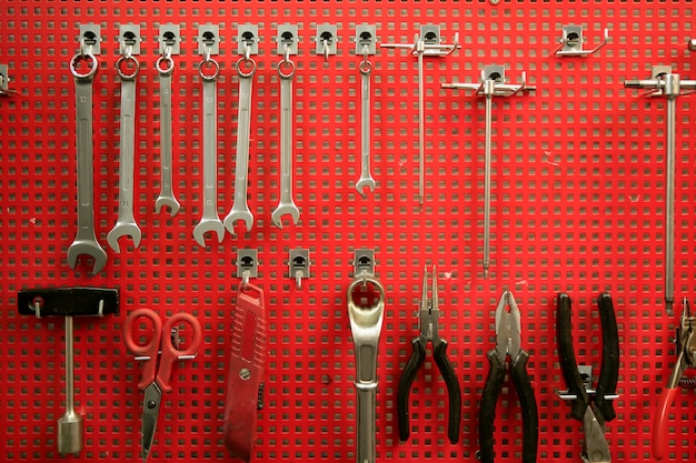 Construction and manual work tools