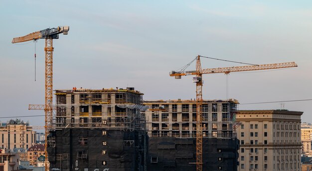写真 ロシアの首都の中心部にあるラヴルシェンスキー住宅団地の建設