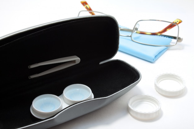 Photo contact lens accessories