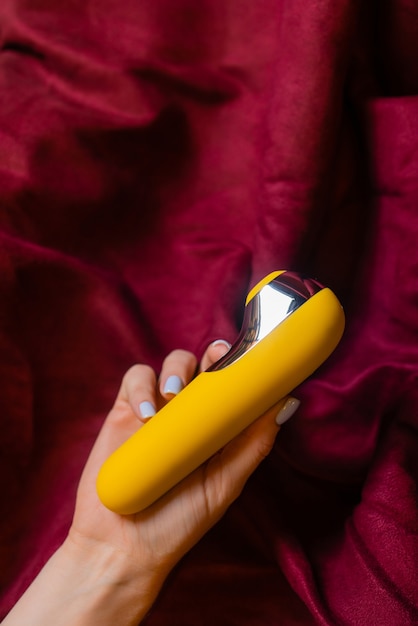 Contactloze clitorisstimulator satisfyer vibrator en masturbatie. vacuüm