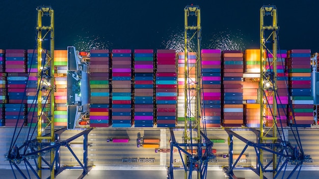 컨테이너선 글로벌 비즈니스 기업 화물운송 수입수출 수출물류 및 컨테이너선별 운송 컨테이너선 화물 화물운송 해상운송 국제전세계