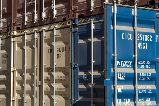 Foto scatola per container per attività logistiche di importazione ed esportazione