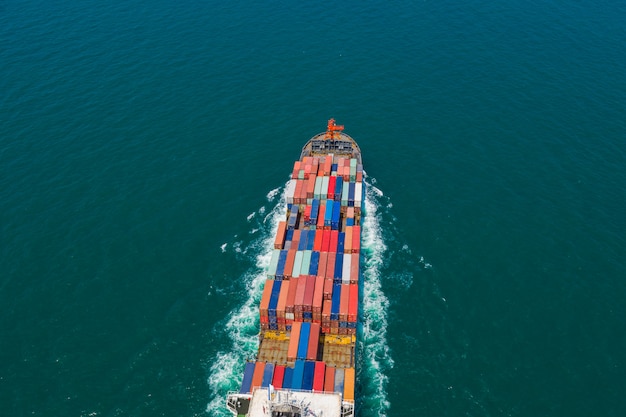 Containers verzenden internationale import- en exportdiensten voor bedrijven, transport door oceaanangst