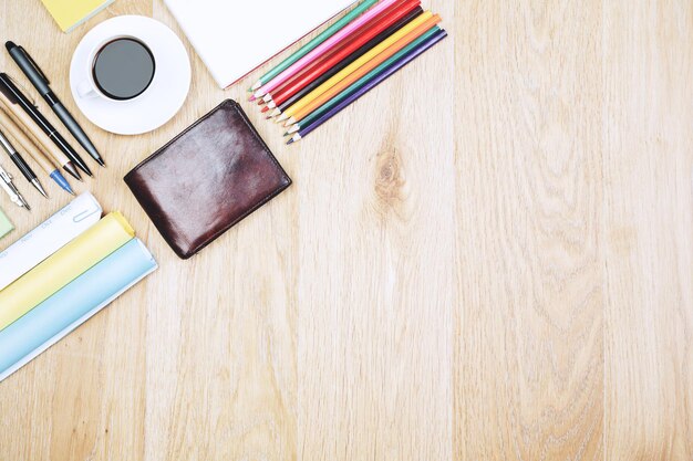 Photo contemporary office table top with items