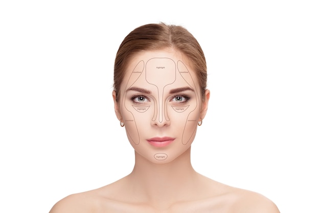 컨투어링. 흰색 바탕에 여자 얼굴을 확인합니다. 윤곽과 하이라이트 메이크업. 전문 얼굴 화장 샘플