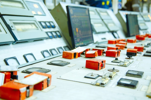 Controle paneel op een kerncentrale close-up