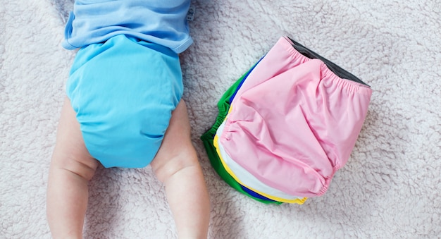 Convenient reusable diapers