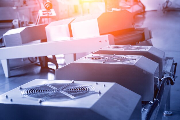 Conveyor line for frying snacks and chips in a modern factory