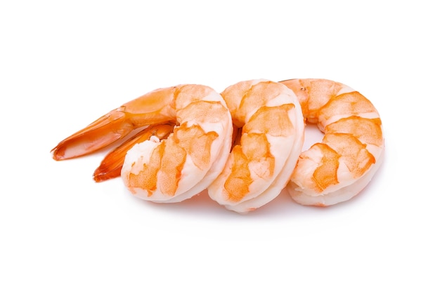 Photo cooked shrimps isolated on white