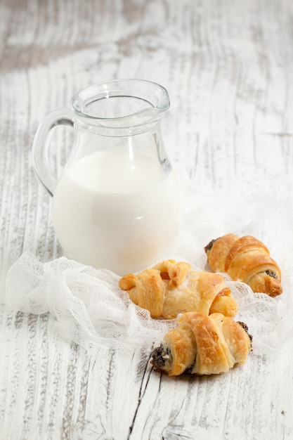 Photo cookies and milk