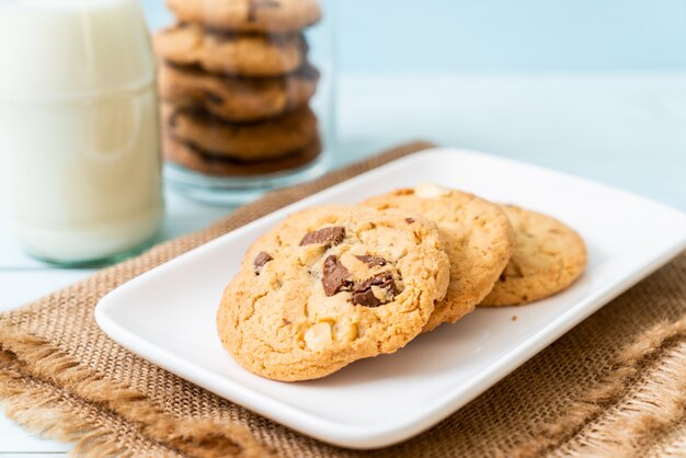 cookies with chocolate chips