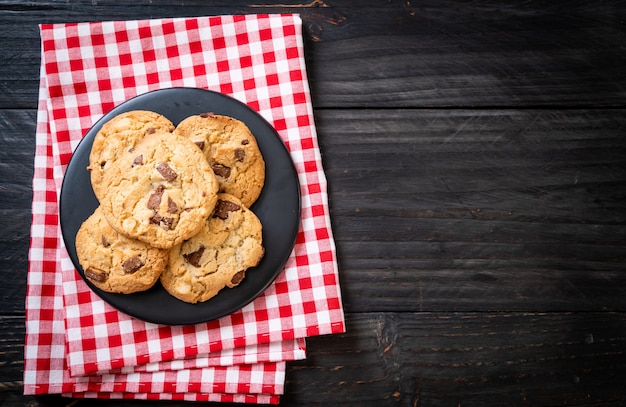 cookies with chocolate chips