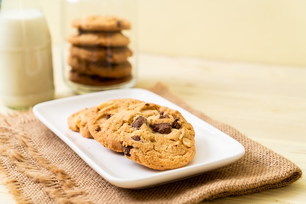 cookies with chocolate chips