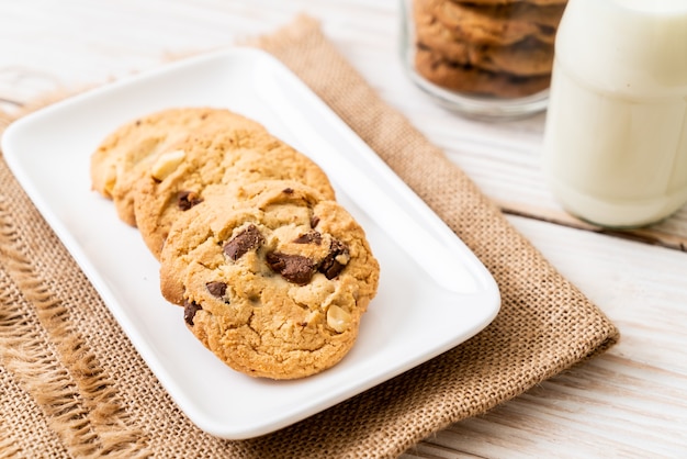 cookies with chocolate chips