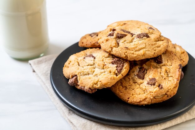 cookies with chocolate chips