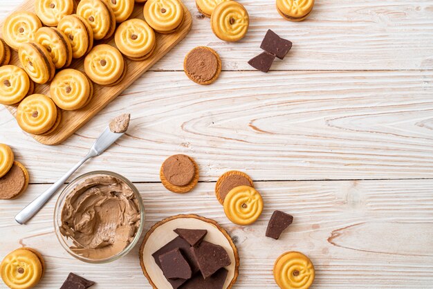 cookies with chocolate cream