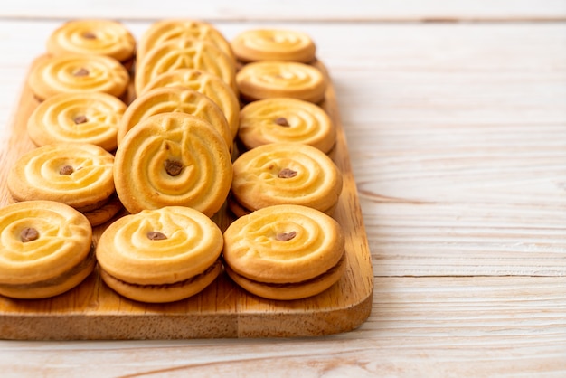 cookies with chocolate cream