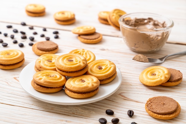 cookies with coffee cream