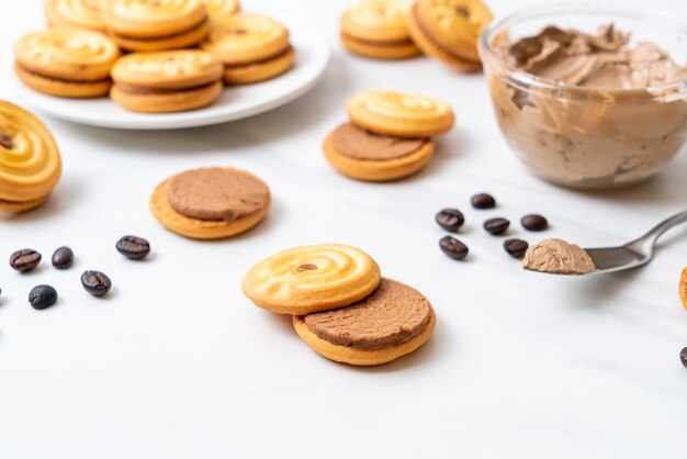 cookies with coffee cream