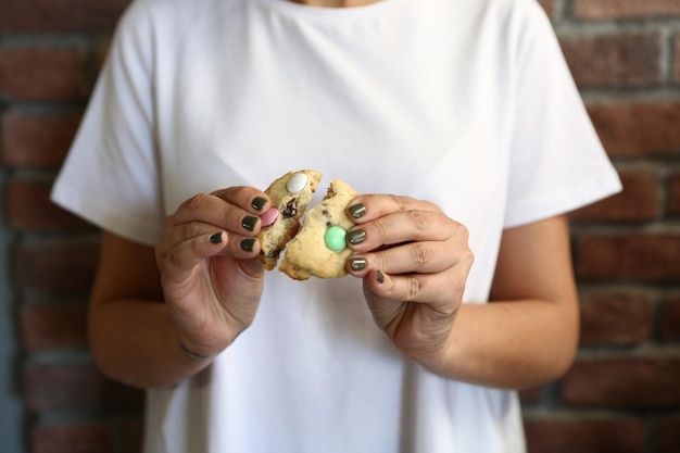 cookies with dark chocolate chips 