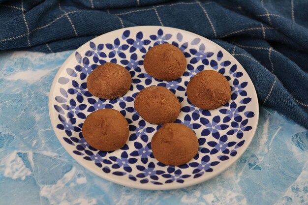 cookies with dark chocolate chips