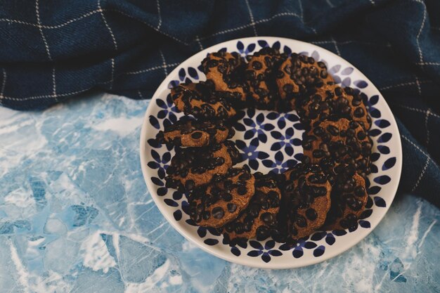 cookies with dark chocolate chips