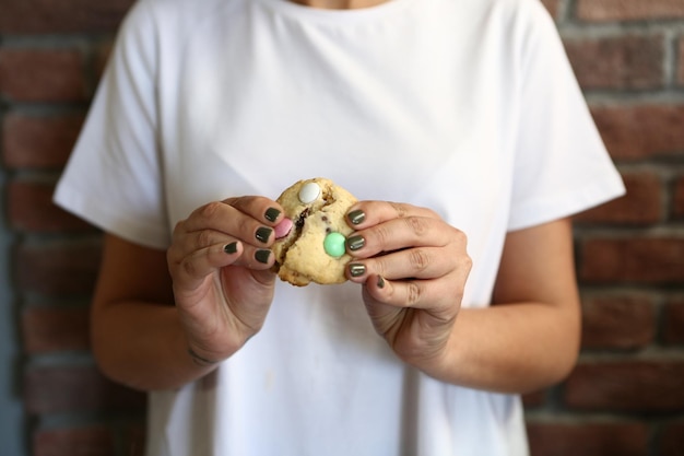 cookies with dark chocolate chips