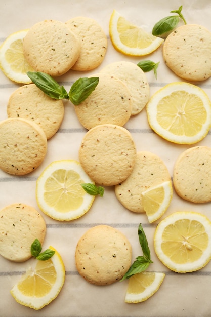 Cookies with lemon and basil