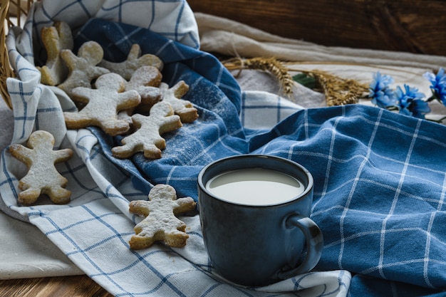 Cookies with oatmeal milk