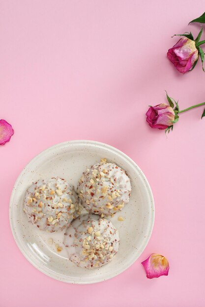 Cookies with peanuts and rose