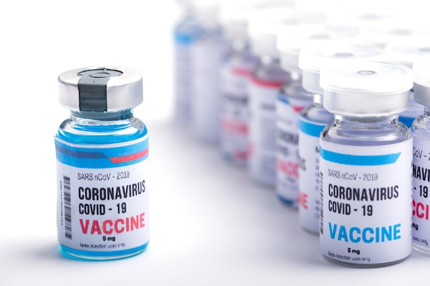Coronavirus covid19-vaccinconcept, medisch onderzoek of wetenschappelijk laboratorium, studie voor het maken van een virusvaccin ter bescherming van een coronavirus COVID-19