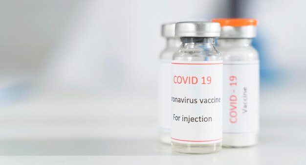 Photo coronavirus vaccine recipient with copy space