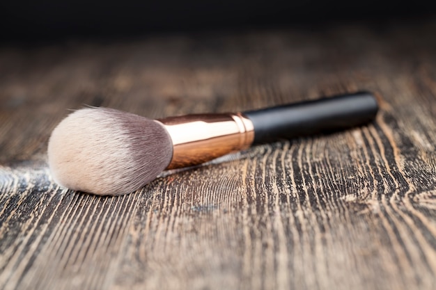 cosmetic brush