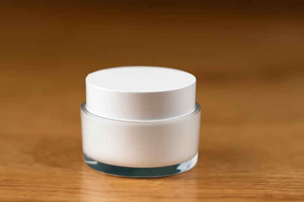 cosmetisch branding concept crème fles mooi cosmetisch verpakkingsproduct en lege ruimte