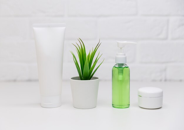 Cosmetische containers, blanco labelpakket voor mockup voor branding