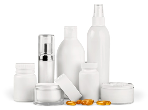 Cosmetische containers geïsoleerd op wit