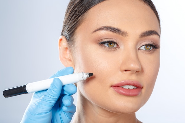 Cosmetologie plastische chirurgie schoonheid concept