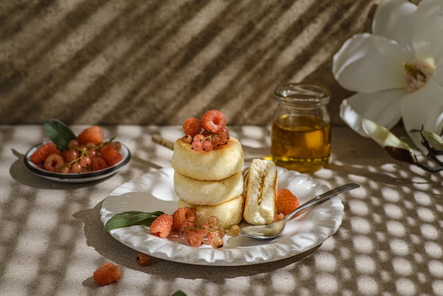 cottage cheesecakes with raspberries and currants