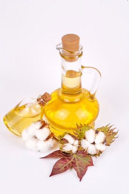 Photo cotton plant ball and cotton oil