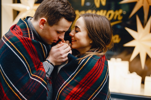 Photo couple in a city